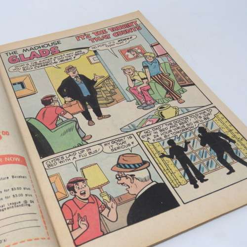 Archie Series goes Glad The Mad House Glads No 75