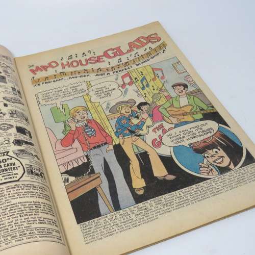 Archie Series goes Glad The Mad House Glads No 75