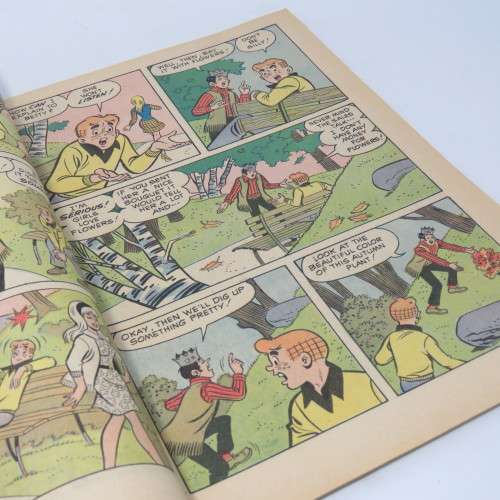 Archie Giant Series Betty and Me No 40