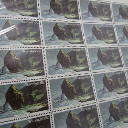Stamp album with 32 pages and over 230 definitive series
