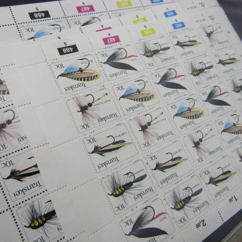 Stamp album with 32 pages and over 230 definitive series