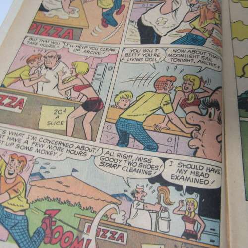 Archie Series - Archie`s Girls Betty and Veronica no. 165