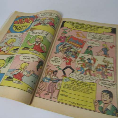 Archie Series - Betty and Me - no. 35