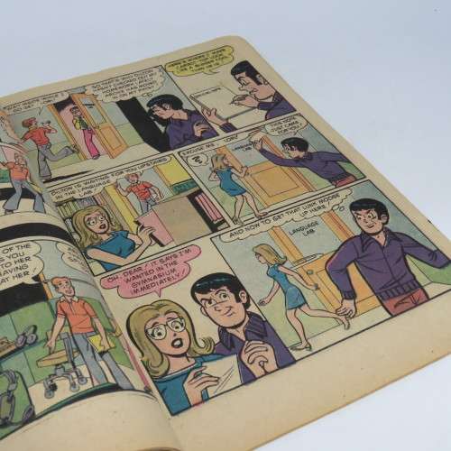 Archie Series Archie`s TV laugh-out no 34