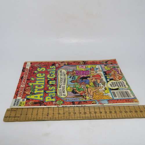 Archie Series Archie`s Pals n Gals no 161 - Scarce