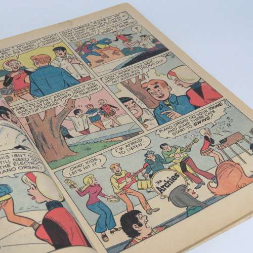 Archie Series Archie`s TV laugh-out no 2 - GIANT series