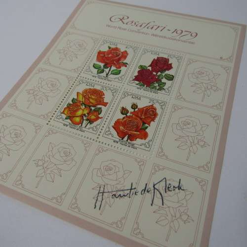 South Africa miniature sheet of 1979 Rose stamps - Mint unhinged - Signed by the artist
