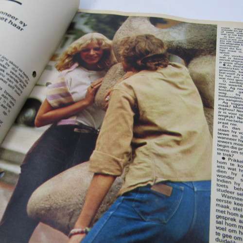 Patrys magazine - Augustus 1983 - Twee Meisies wat vliegtuig bou - no center poster - punch holes