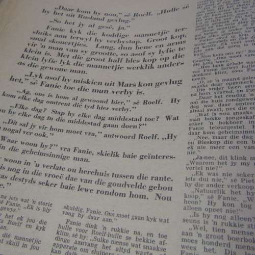 Patrys magazine - Maart 1971 - Hoerskool uitgawe - small article on page 21 removed - punch holes