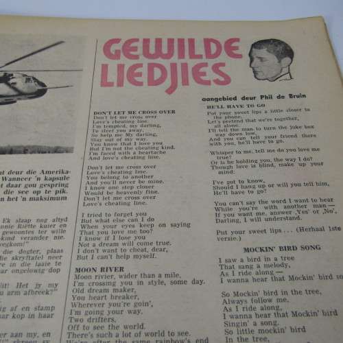 Patrys magazine - Maart 1971 - Hoerskool uitgawe - small article on page 21 removed - punch holes