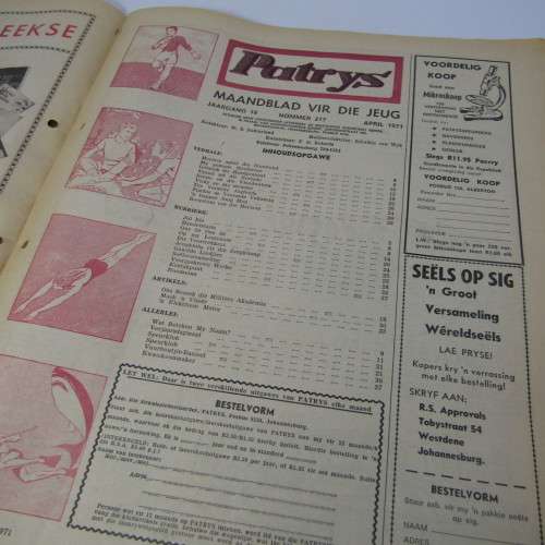 Patrys magazine - April 1971 - Hoerskool uitgawe - Militere opleiding van SA seuns - punch holes