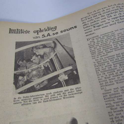 Patrys magazine - April 1971 - Laerskool uitgawe with History appendix - hole punch