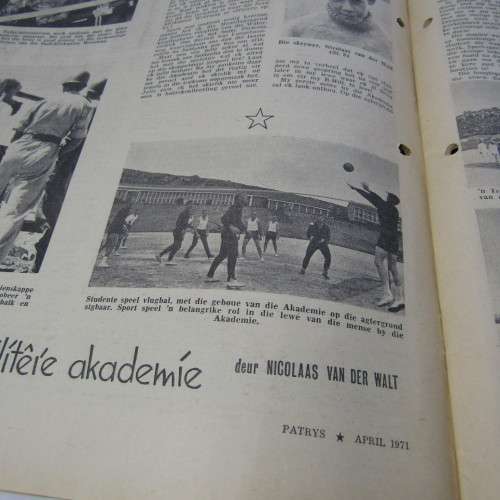Patrys magazine - April 1971 - Laerskool uitgawe with History appendix - hole punch