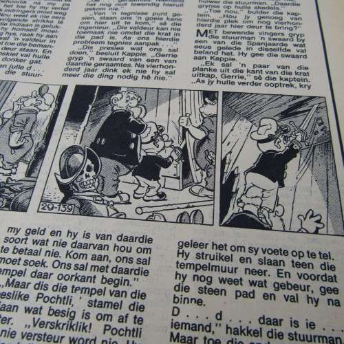 Patrys magazine - November 1976 - Dr. Livingstone srticle - no poster - punch holes
