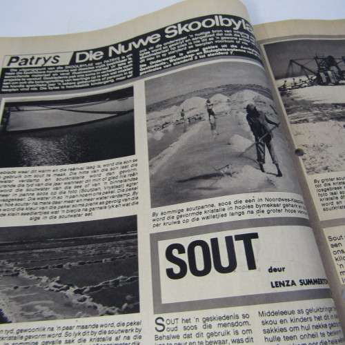 Patrys magazine - Augustus 1977 - President MT Steyn - no poster - punch holes