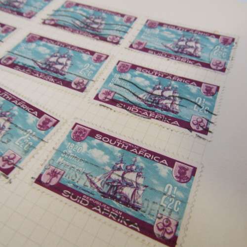 Album with over 650 stamps of Transvaal, South Africa - many mint stamps and blocks - also covers
