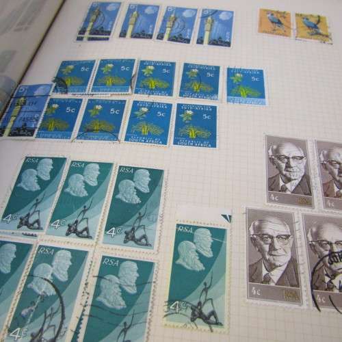 Album with over 650 stamps of Transvaal, South Africa - many mint stamps and blocks - also covers