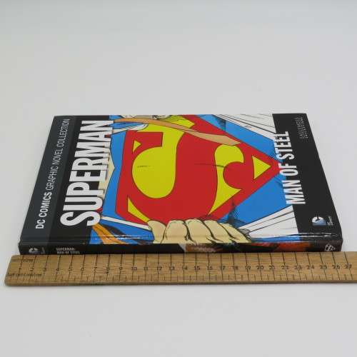 DC Comics SuperMan Man of steel graphic novel