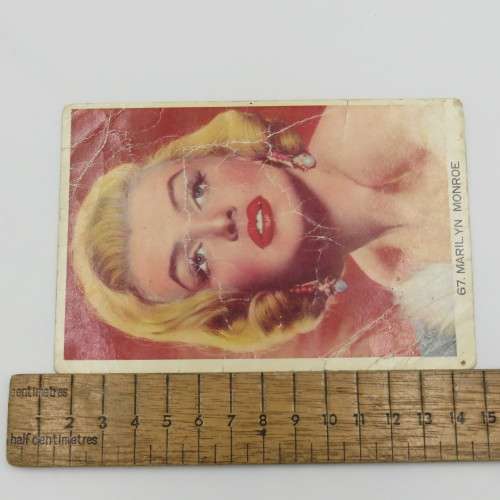 Vintage Marilyn Monroe card - No 67 well used and scratched