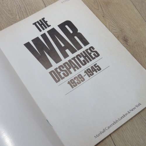 WW2 War Despatches - From the Daily Mail - Issued 1977 - Size 39,5 x 28,5 cm