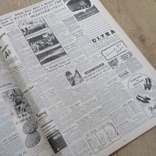 WW2 War Despatches - From the Daily Mail - Issued 1977 - Size 39,5 x 28,5 cm