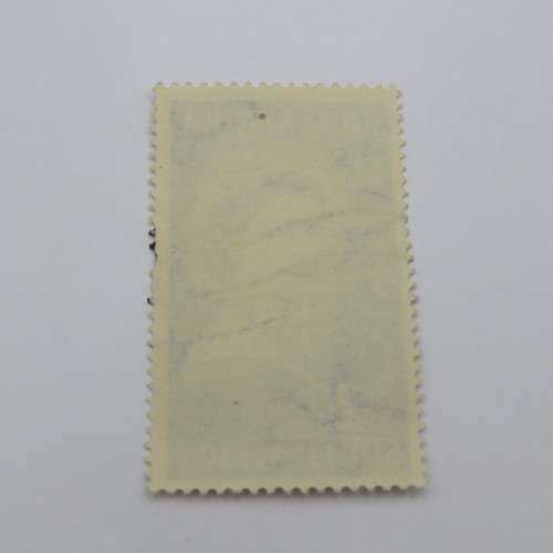 SACC 142 Queen Elizabeth 2d white dot to left of chin - Plus black dots on neck
