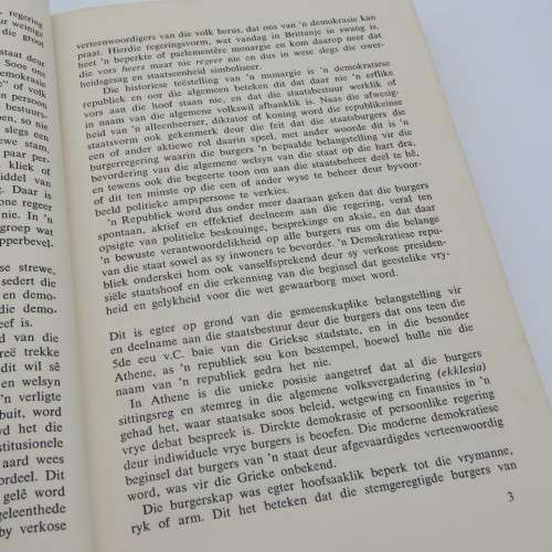 Republieke en Republikeine - MCE van Schoor and Jan J van Rooyen - 1960 edition