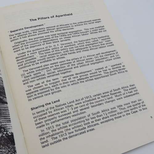 South Africa : Resettlement - The New Violence to Africa by Helen Suzman