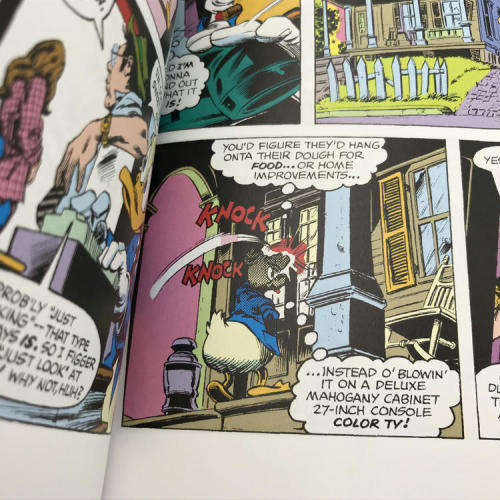Marvel #29 - Howard the Duck graphic novel
