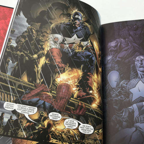 Marvel #82 - New Advengers Break out graphic novel