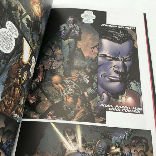 Marvel #82 - New Advengers Break out graphic novel