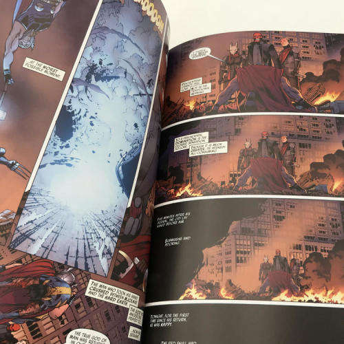 Marvel #122 - Uncanny Avengers, The Red Shadow graphic novel