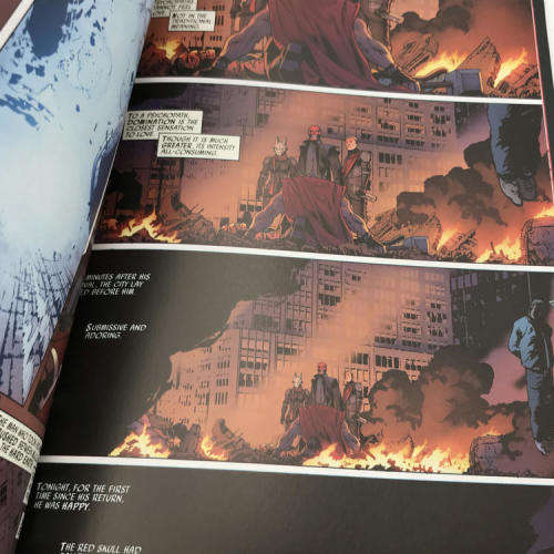 Marvel #122 - Uncanny Avengers, The Red Shadow graphic novel