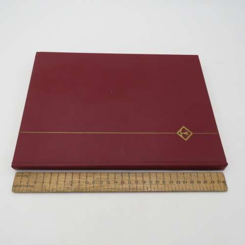 Decent stamp album with almost 1000 stamps - Many of them better value stamps