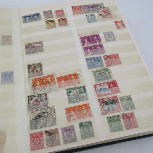 World collection with over 1700 stamps in decent 32 page album - Many better stamps