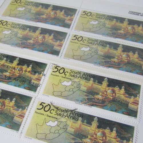Album with more than 1450 South Africa modern stamps - lot of them mint