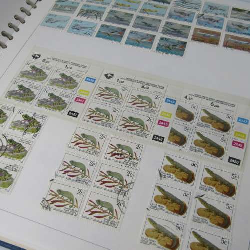 Album with more than 1450 South Africa modern stamps - lot of them mint