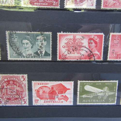 Slip Album with over 1400 stamps from Australia, Cook Islands, New Zealand and more