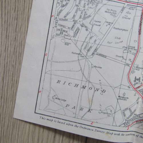 Vintage London Map - The authentic map including underground railway - 86 x 59cm