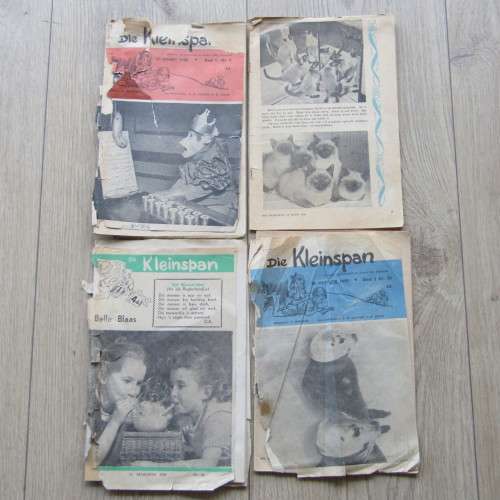 Lot of 13 well used books - Die Kleinspan 1958, 1959 and 1960 - some without covers