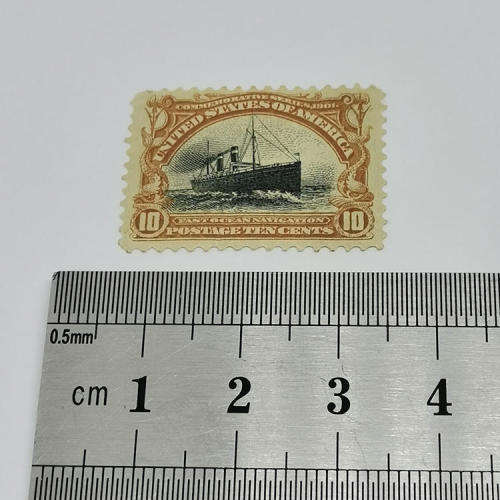 USA - SG 305 Ten Cent mint stamp - hinged