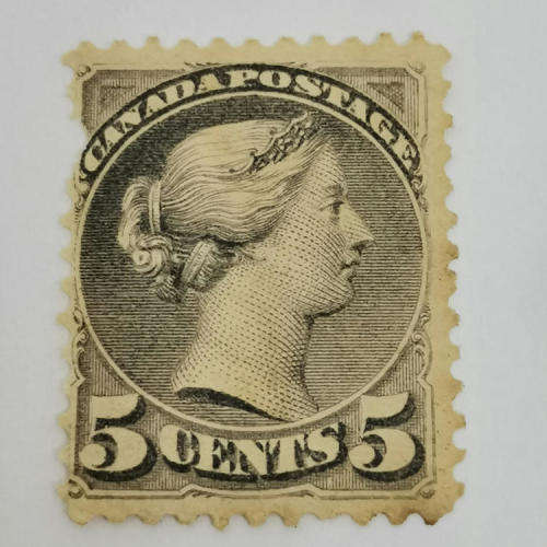 Dominion of Canada 5 cent - SG 106 - slight damage left side - mint - not hinged