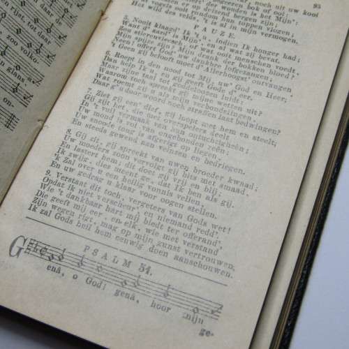Pair of 1918 Psalmen and Gezangen pocket books