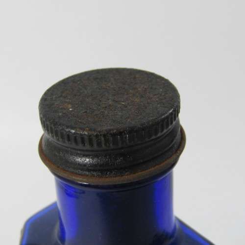 Vintage Otto Landsberg Snuff bottle - with label and still full of snuff
