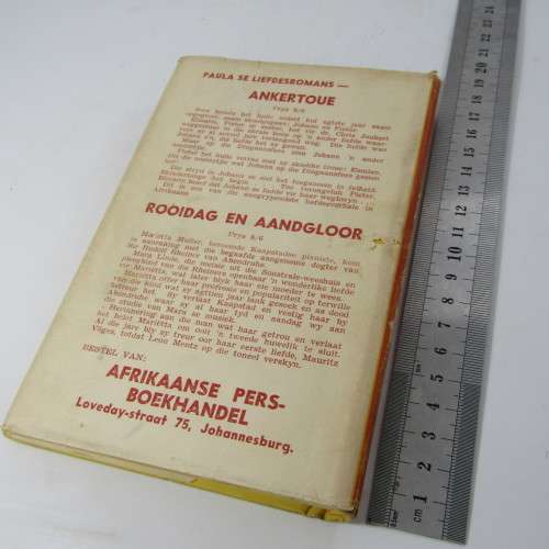 Lot of 3 vintage Afrikaans Books, met Swaard en Pistool - Gustav Dykstra, Nooit sterf die droom- Cha