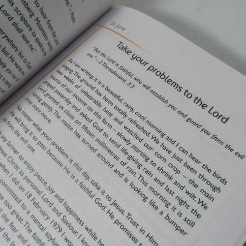 A Farmer`s Year by Angus Buchan