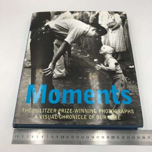 Moments - The Pulitzer Prize - winning photographs