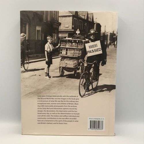 Daily Mail - Britain at War by Maureen Hill 2009 Edition in perfect shape