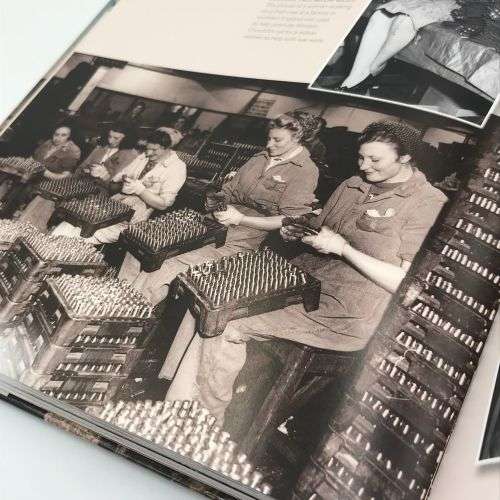 Daily Mail - Britain at War by Maureen Hill 2009 Edition in perfect shape