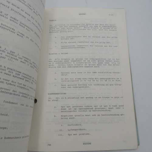 1985 - Handleiding vir junioroffisiere en onderoffisiere - SA Army